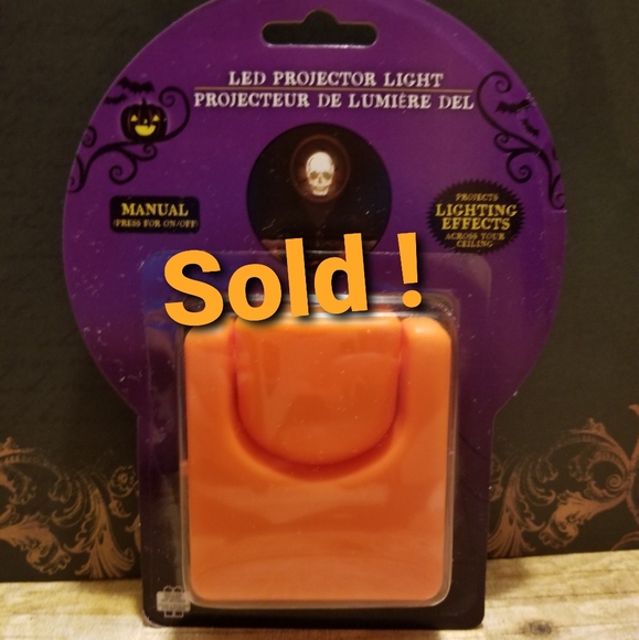 LED projector light with skull image - Picture 1 of 12